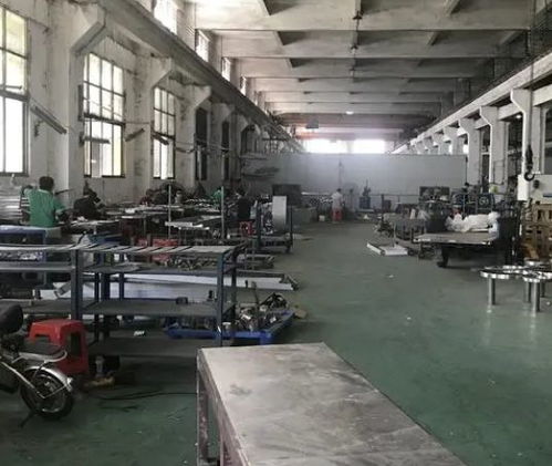 空無(wú)一人的車(chē)間 通訊器材產(chǎn)業(yè)的機(jī)遇與挑戰(zhàn)